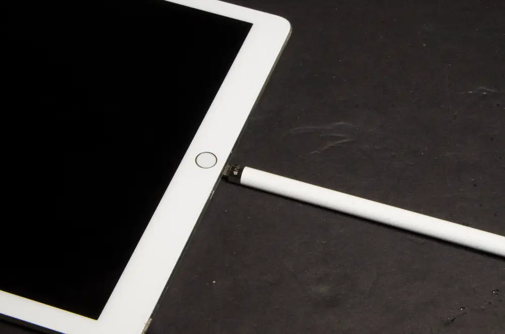 How to Charge the Apple Pencil Without an Adapter